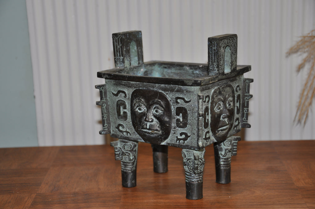 Chinese Archaistic Style Bronze Ritual Fang Ding Vessel, 20th Century